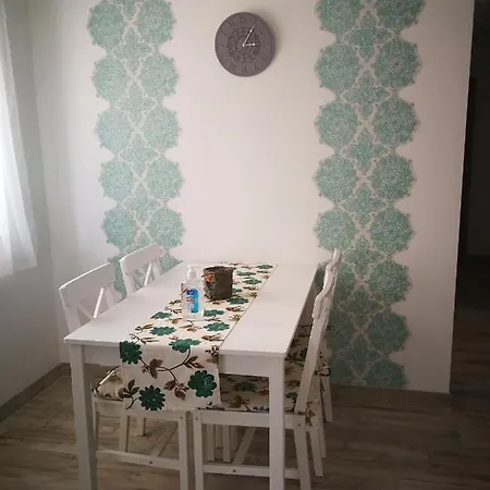 Ucas Apartment *